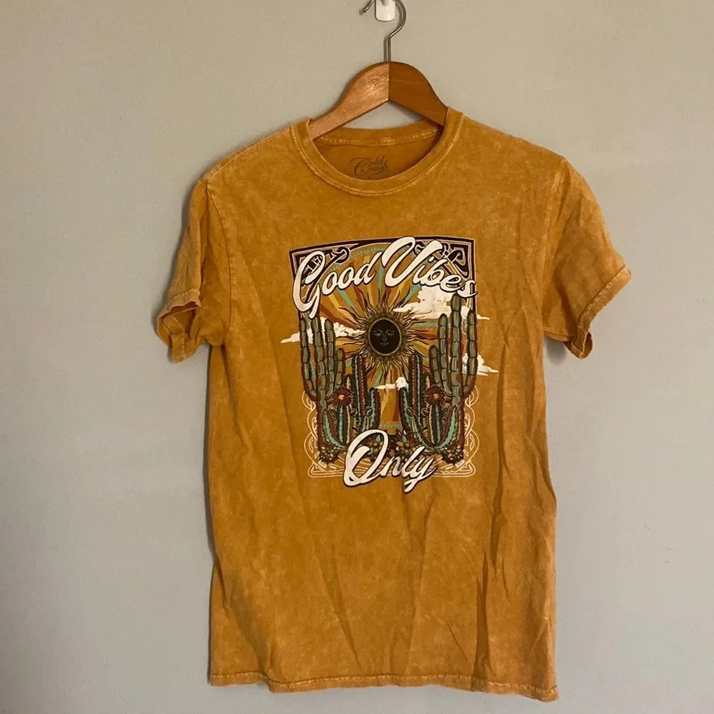 Cold Crush Mustard Yellow Graphic Tshirt Size Small